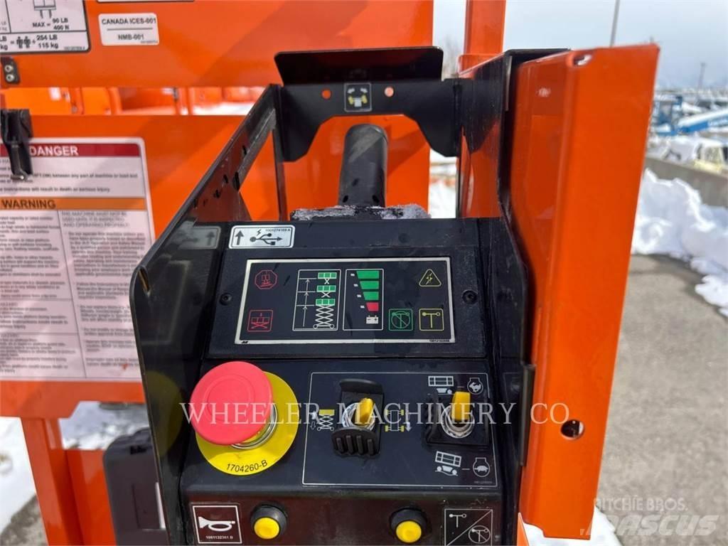 JLG AE1932 Підйомники-ножиці