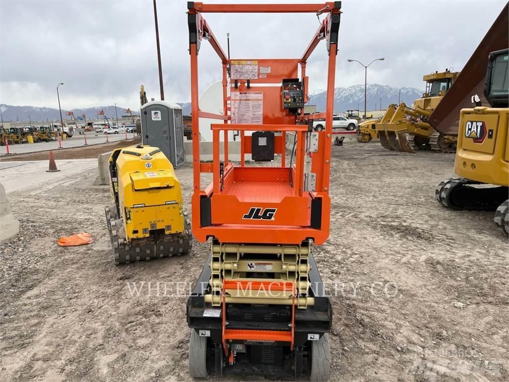 JLG AE1932 Підйомники-ножиці
