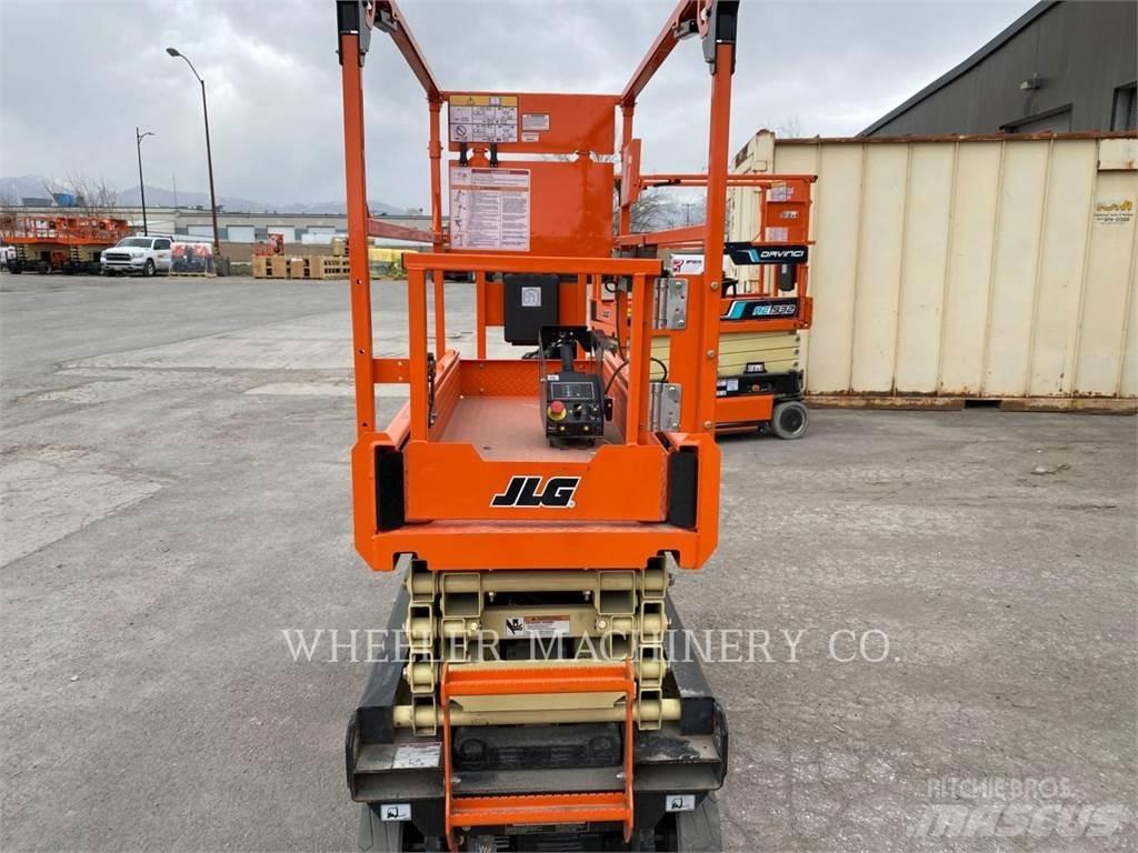 JLG AE1932 Підйомники-ножиці