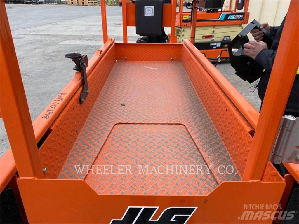 JLG AE1932 Підйомники-ножиці