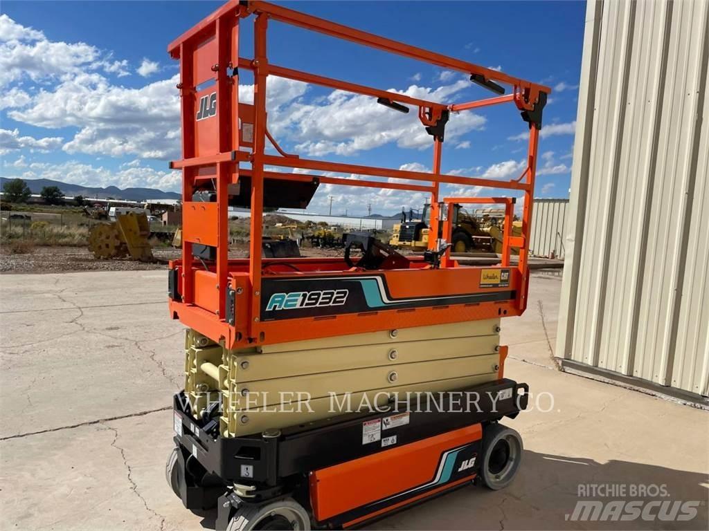 JLG AE1932 Підйомники-ножиці