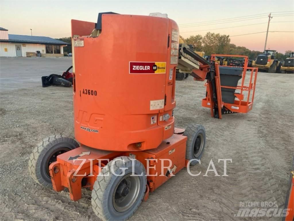JLG E300AJP Колінчаті підйомники