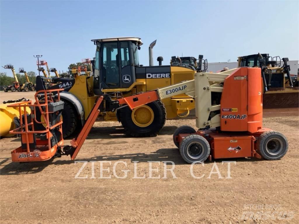 JLG E300AJP Колінчаті підйомники