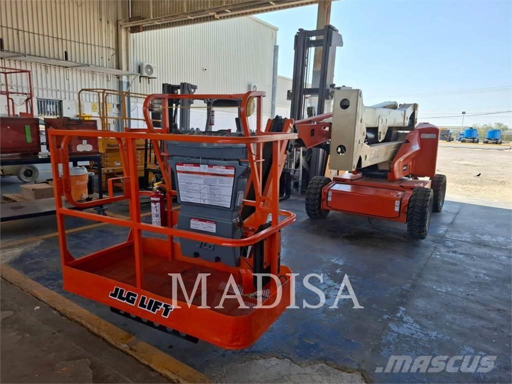 JLG E450AJ Колінчаті підйомники
