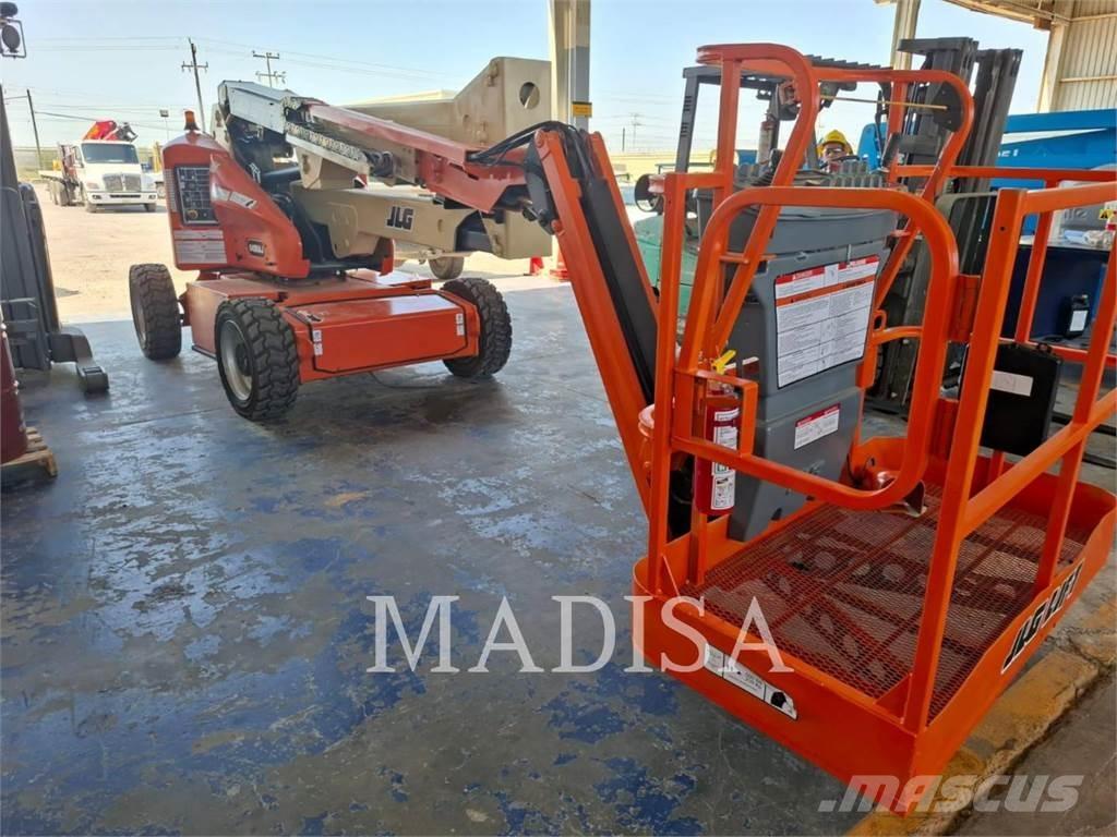 JLG E450AJ Колінчаті підйомники