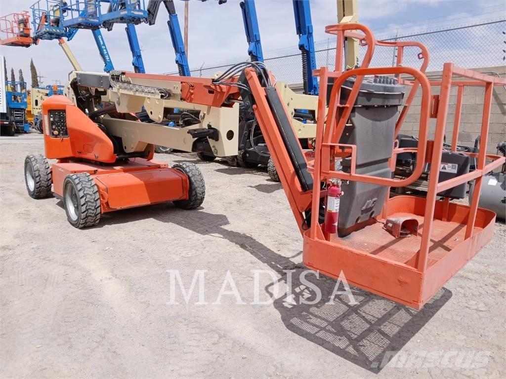 JLG E450AJ Колінчаті підйомники