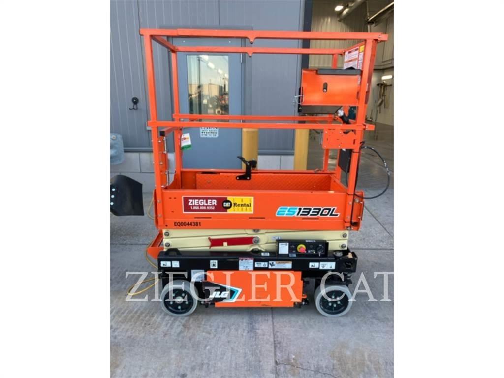 JLG ES1330L Підйомники-ножиці