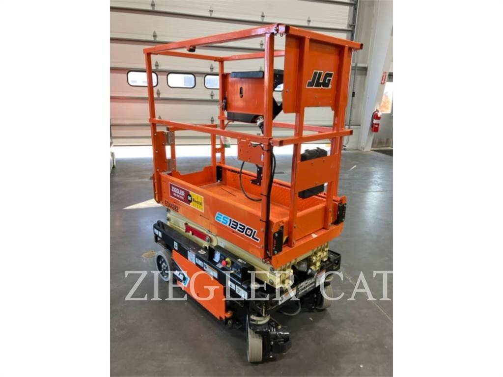 JLG ES1330L Підйомники-ножиці