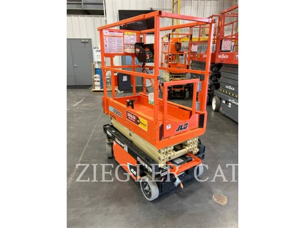 JLG ES1330L Підйомники-ножиці