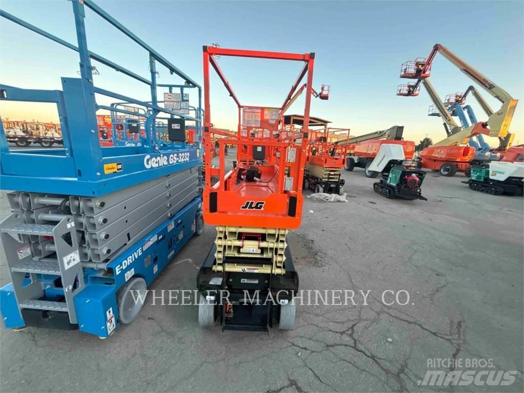 JLG ES2632 Підйомники-ножиці