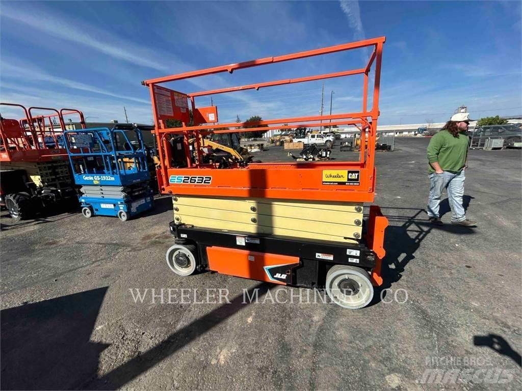 JLG ES2632 Підйомники-ножиці