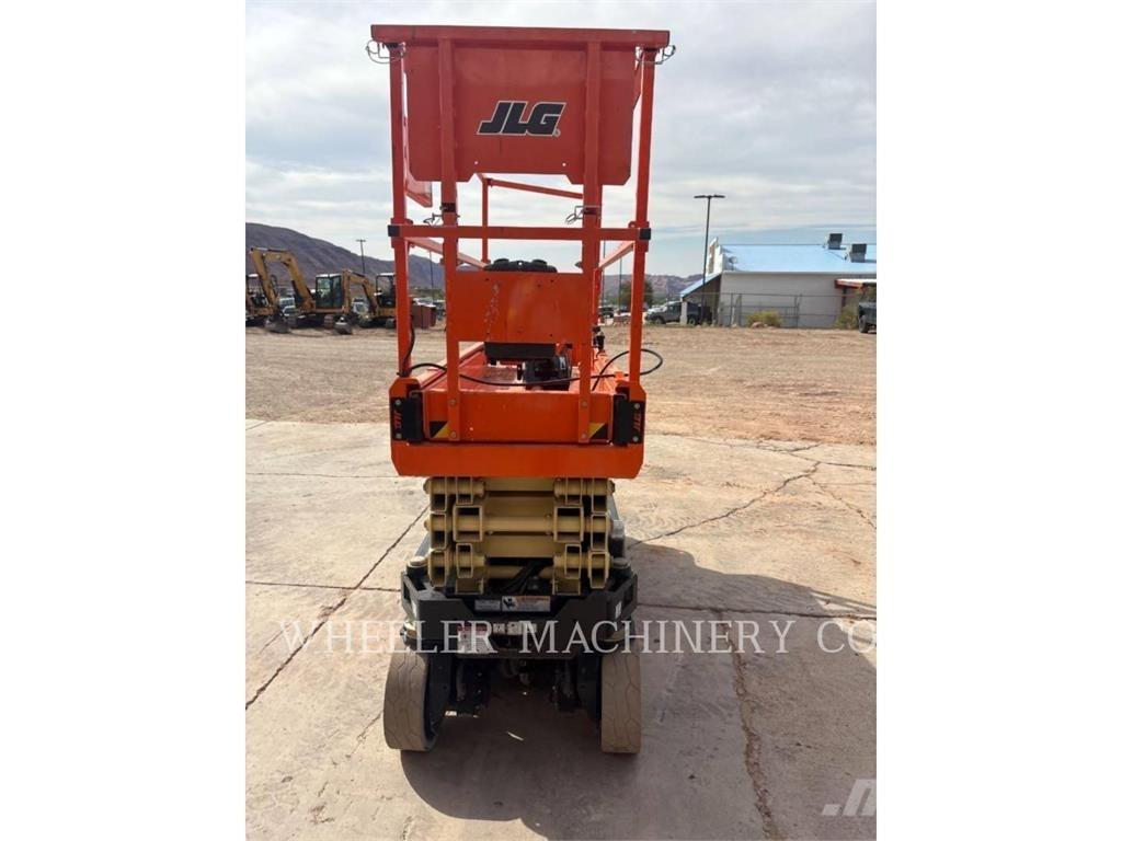 JLG ES2632 Підйомники-ножиці