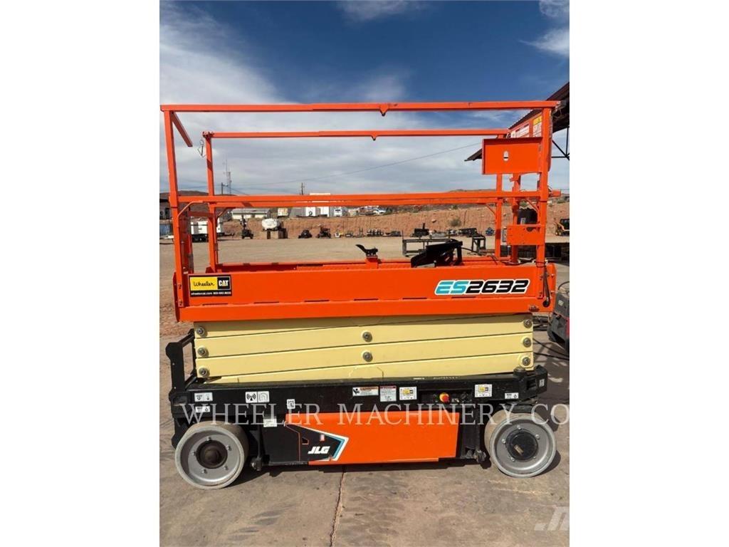 JLG ES2632 Підйомники-ножиці