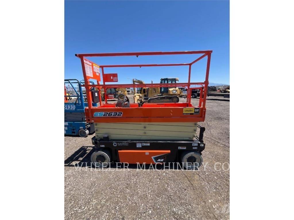 JLG ES2632 Підйомники-ножиці