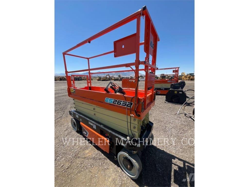JLG ES2632 Підйомники-ножиці