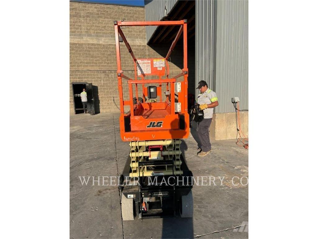 JLG ES2632 Підйомники-ножиці