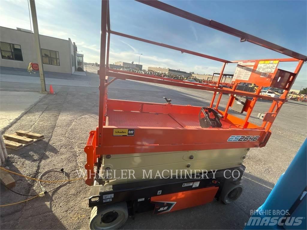 JLG ES2646 Підйомники-ножиці