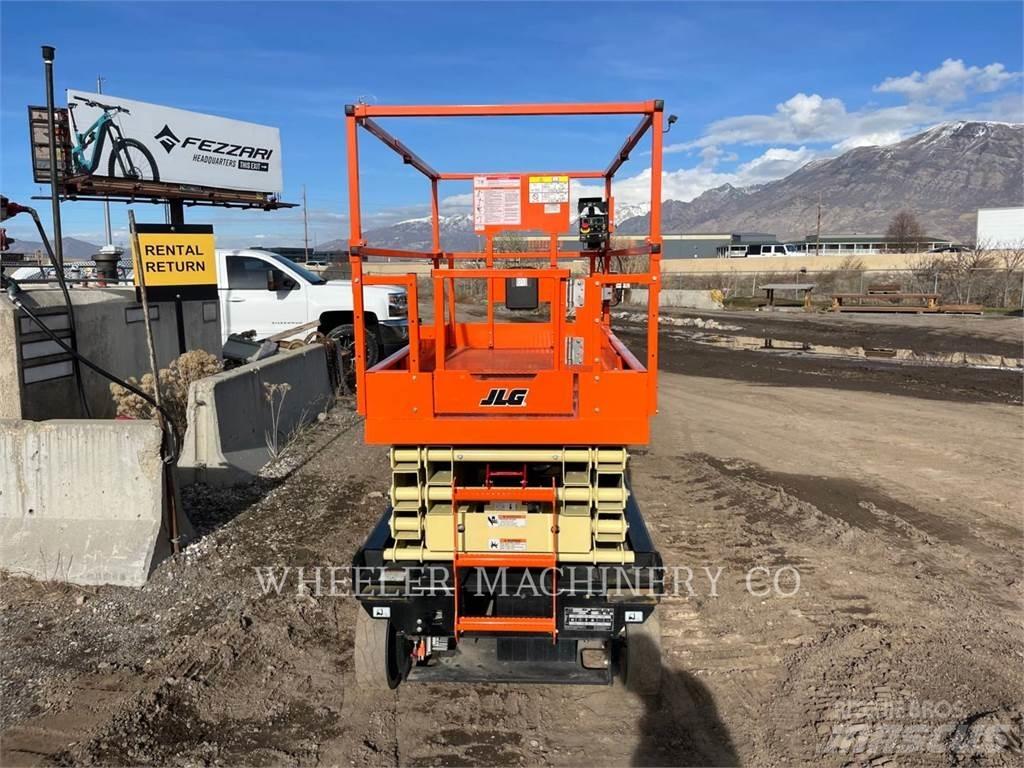 JLG ES2646 Підйомники-ножиці