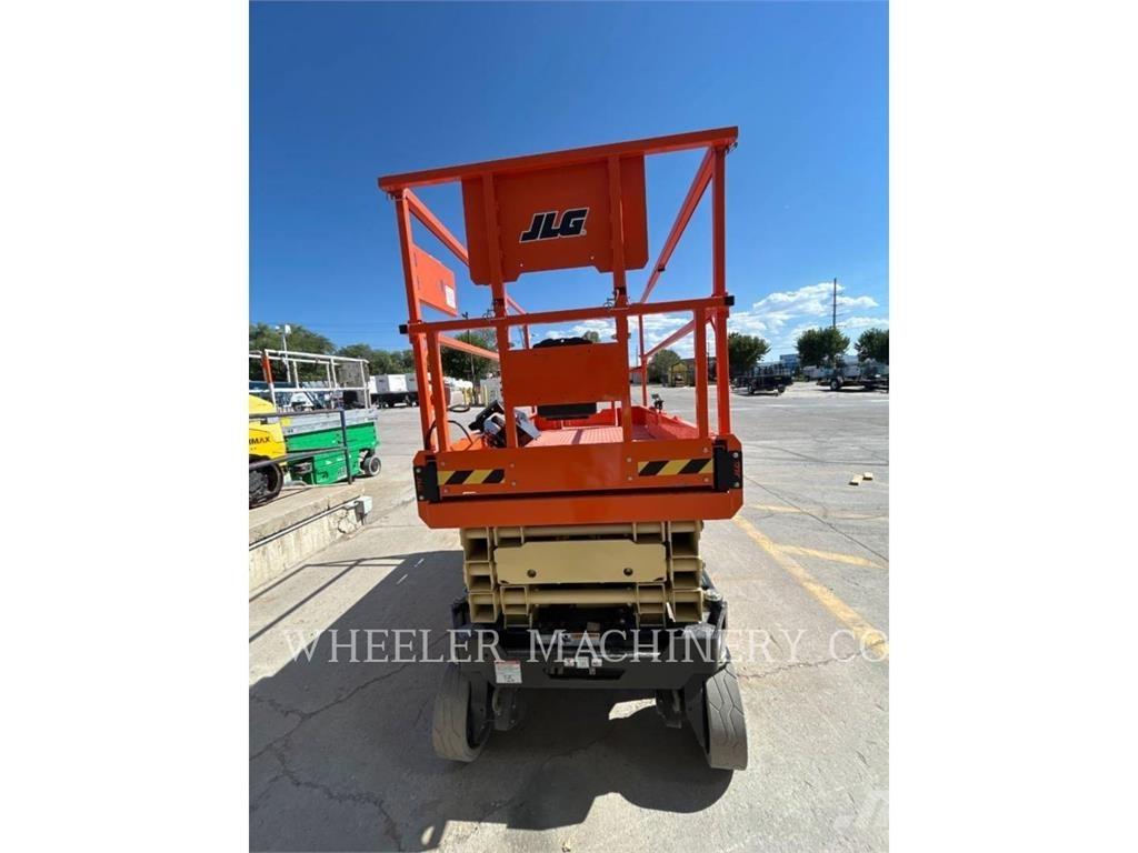 JLG ES2646 Підйомники-ножиці
