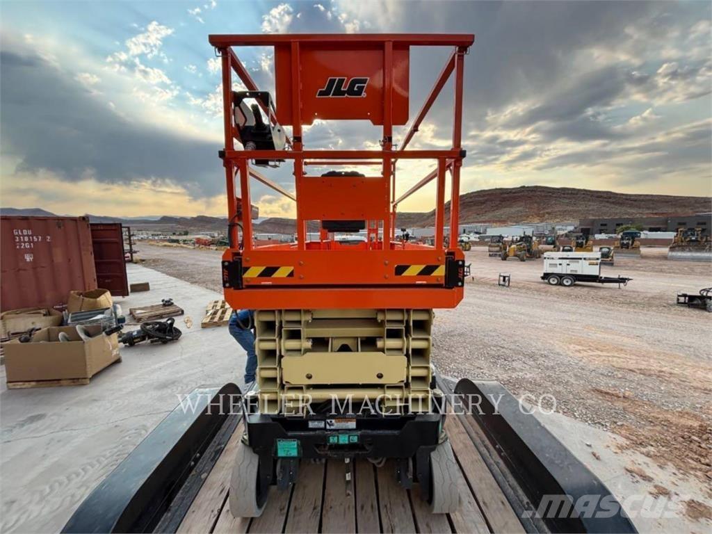 JLG ES3246 Підйомники-ножиці