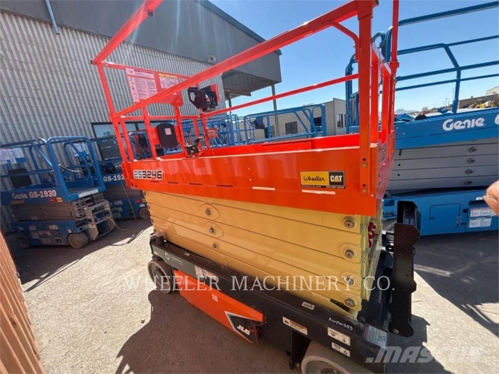 JLG ES3246 Підйомники-ножиці