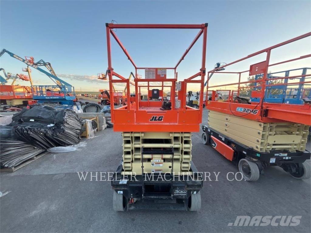 JLG ES3246 Підйомники-ножиці