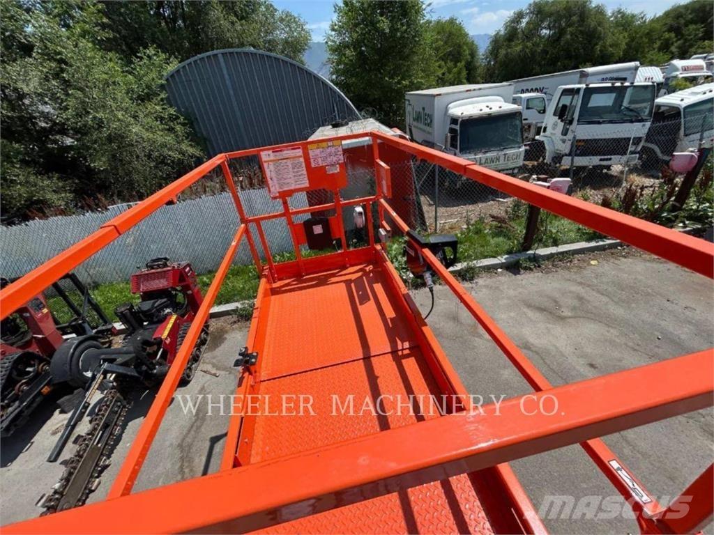JLG ES3246 Підйомники-ножиці