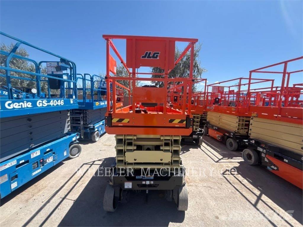 JLG ES3246 Підйомники-ножиці