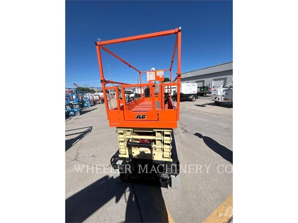 JLG ES3246 Підйомники-ножиці