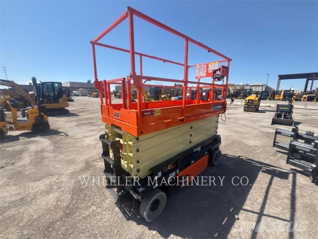 JLG ES4046 Підйомники-ножиці