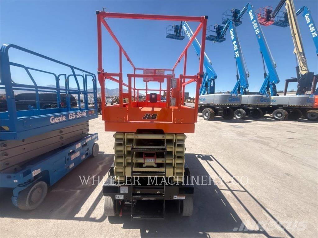JLG ES4046 Підйомники-ножиці