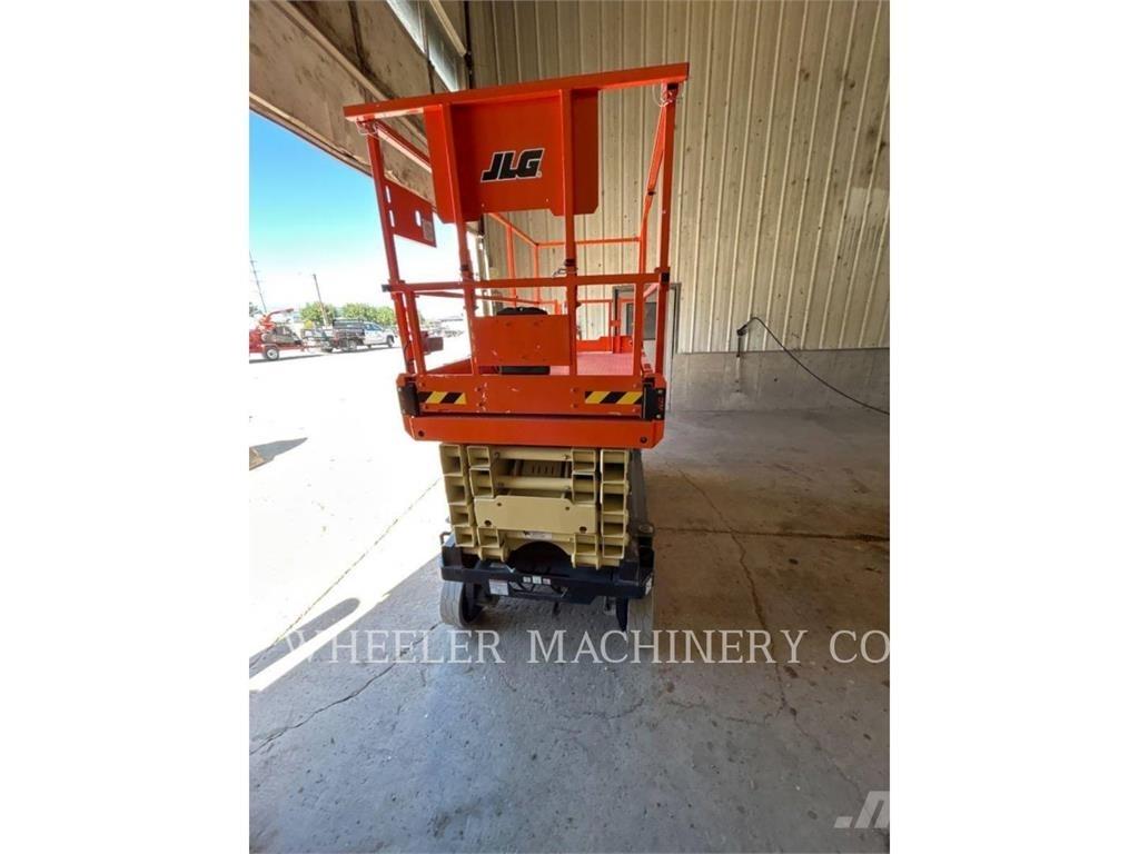 JLG ES4046 Підйомники-ножиці