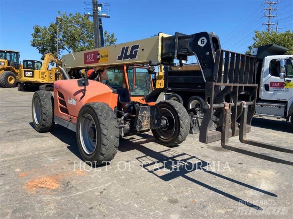 JLG G6-42A Телескопічні навантажувачі