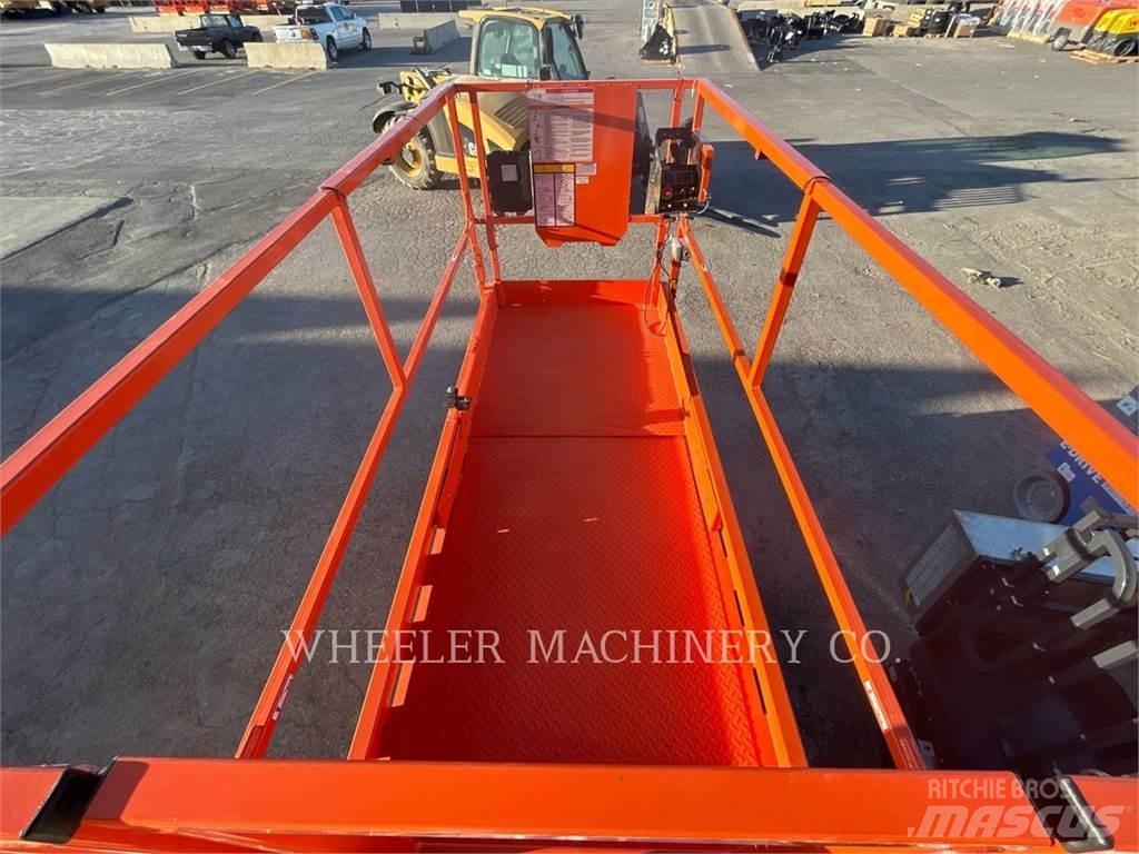 JLG R4045 Підйомники-ножиці