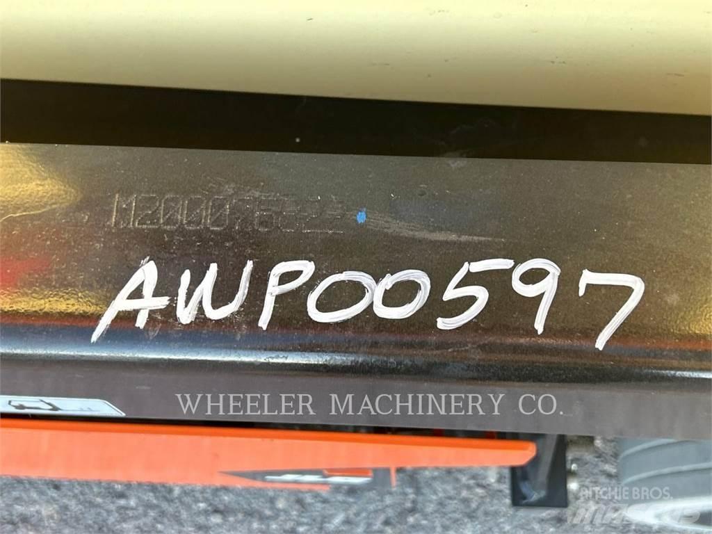 JLG R4045 Підйомники-ножиці