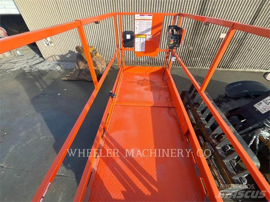 JLG R4045 Підйомники-ножиці