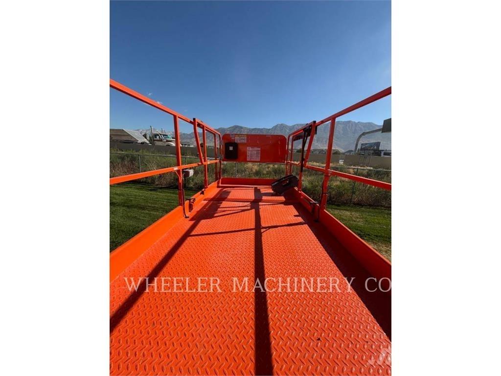 JLG RT3369 Підйомники-ножиці
