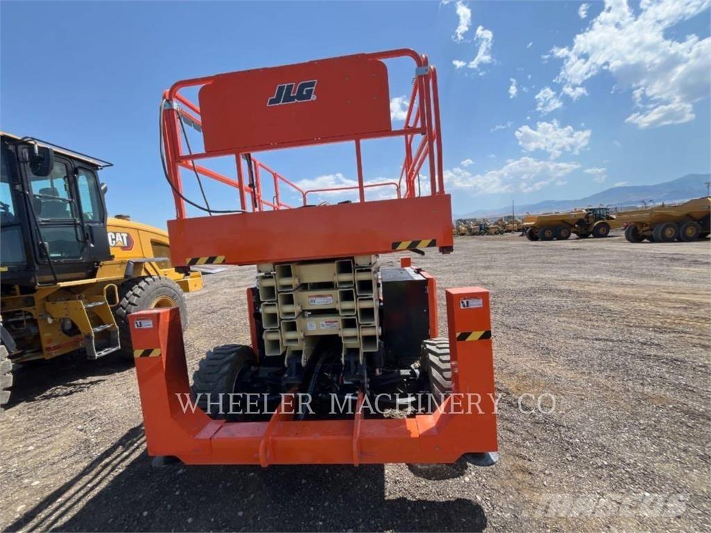 JLG RT4394 Підйомники-ножиці