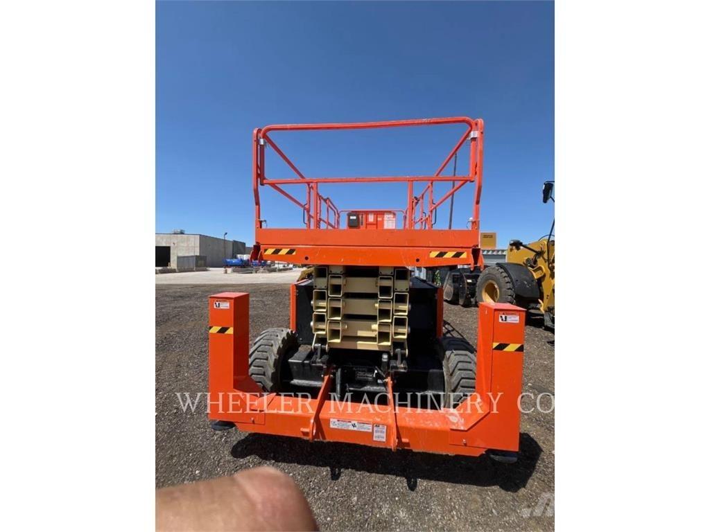 JLG RT4394 Підйомники-ножиці