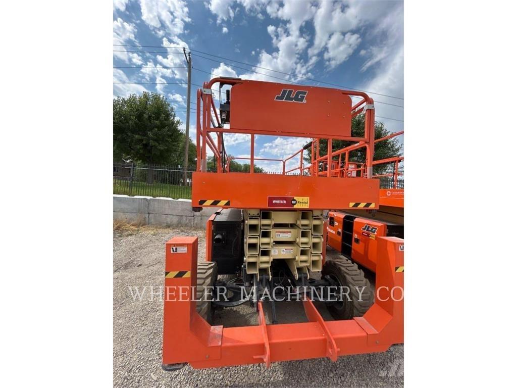 JLG RT4394 Підйомники-ножиці