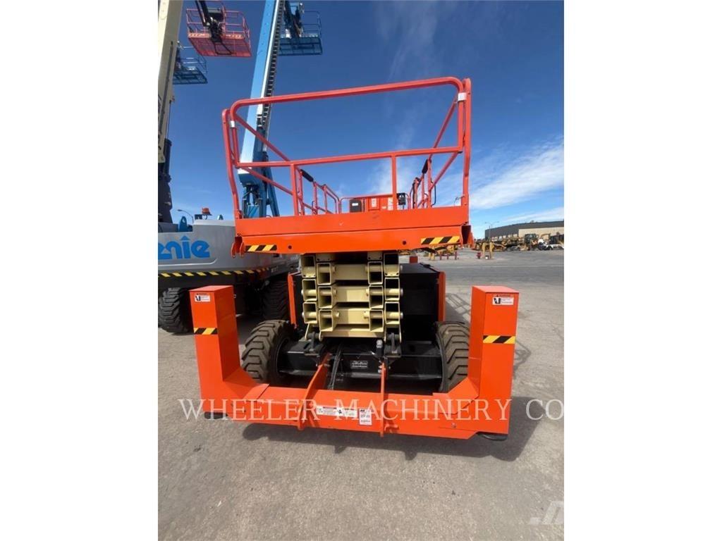 JLG RT4394 Підйомники-ножиці