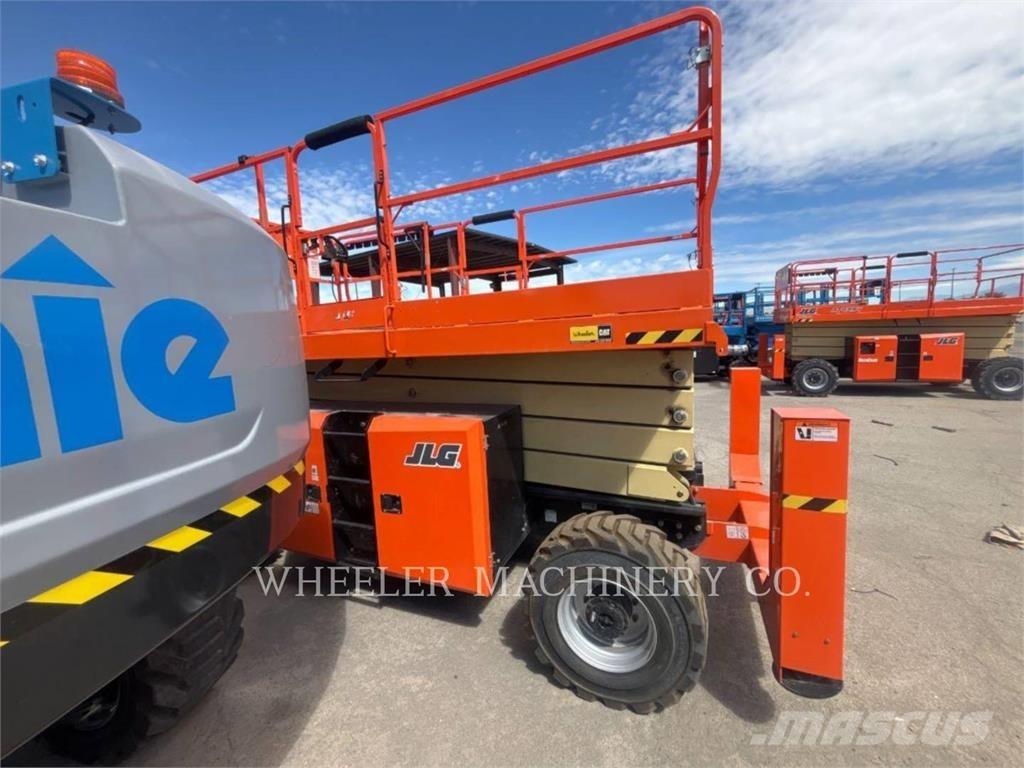 JLG RT4394 Підйомники-ножиці