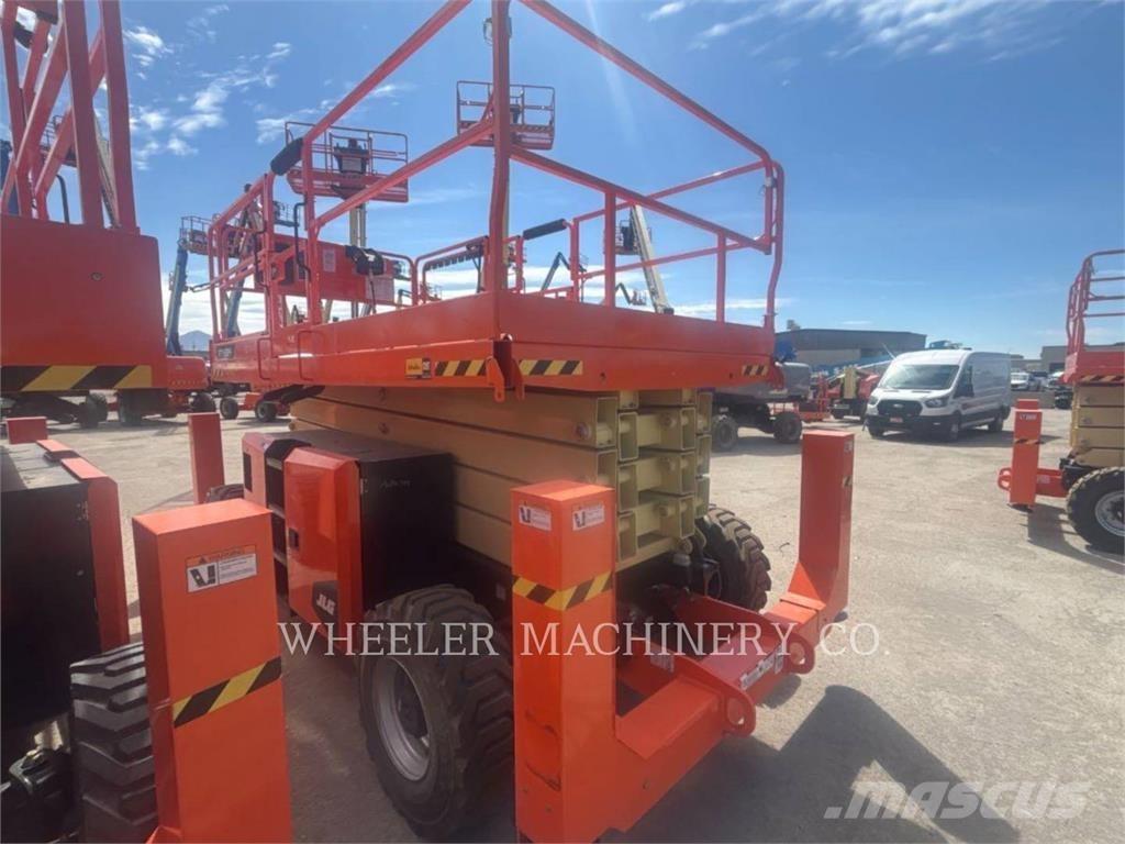 JLG RT4394 Підйомники-ножиці