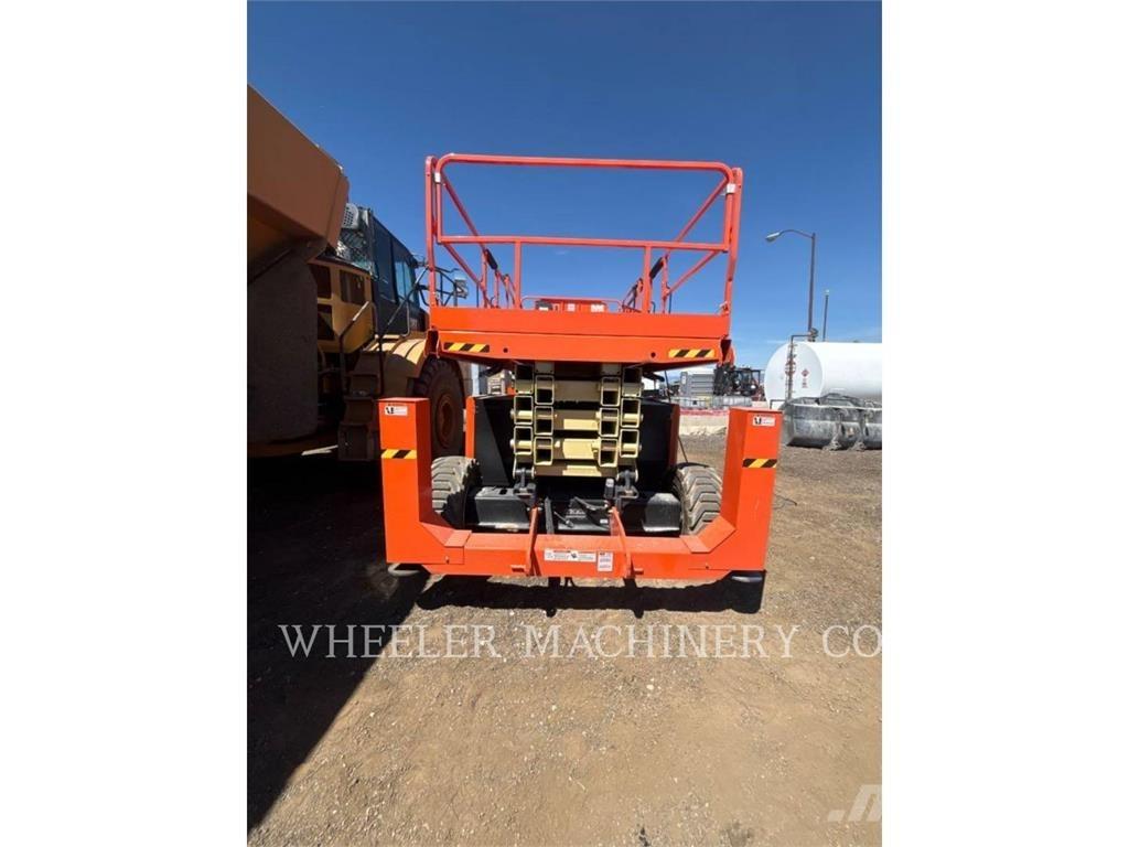 JLG RT4394 Підйомники-ножиці