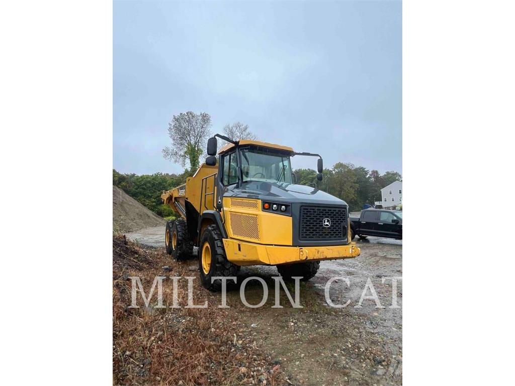 John Deere 260E Зчленовані самоскиди