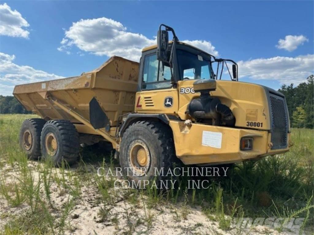 John Deere 300D Зчленовані самоскиди