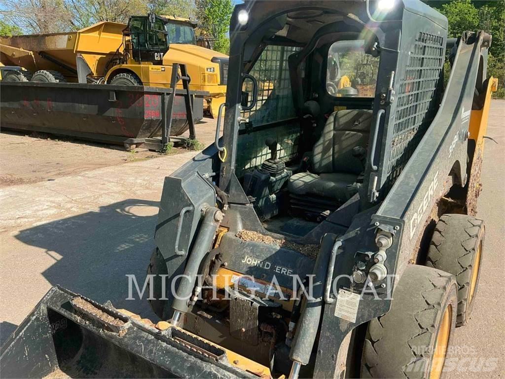 John Deere 318G Міні-навантажувачі
