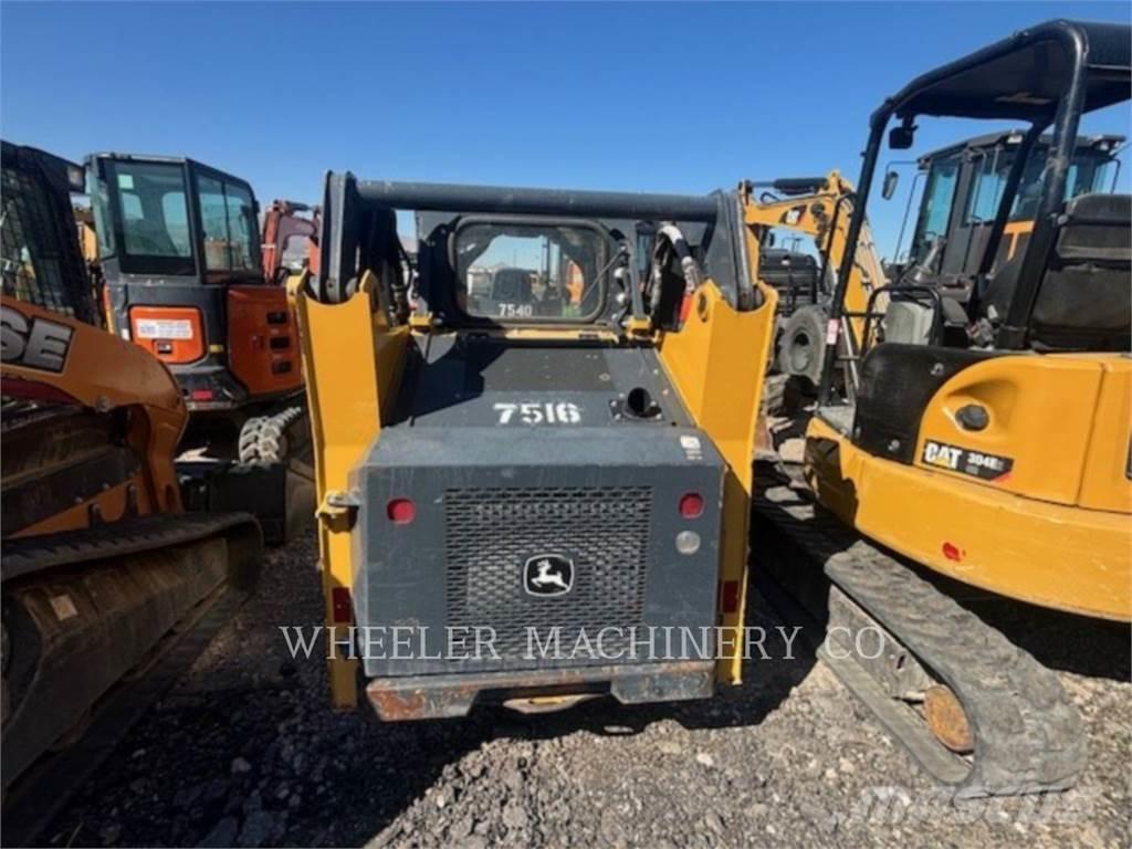 John Deere 318G SSL Міні-навантажувачі