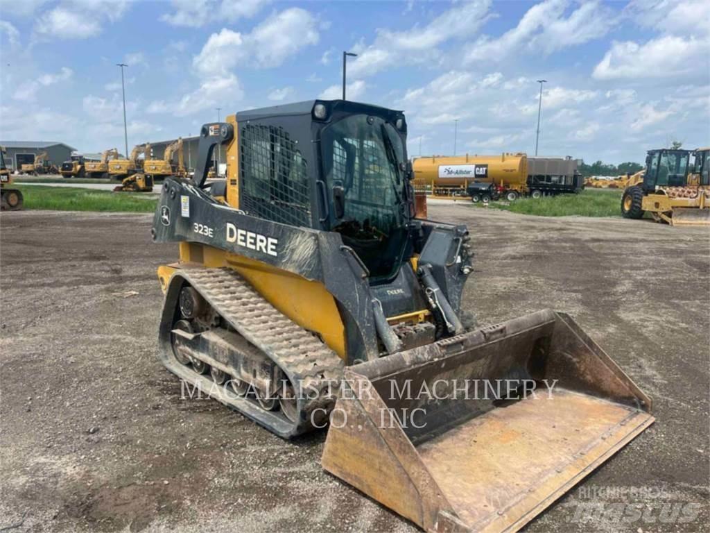 John Deere 323E Гусеничні вантажники