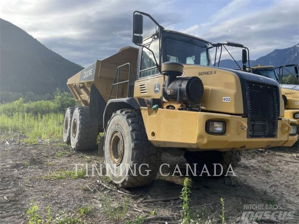 John Deere 400D Зчленовані самоскиди